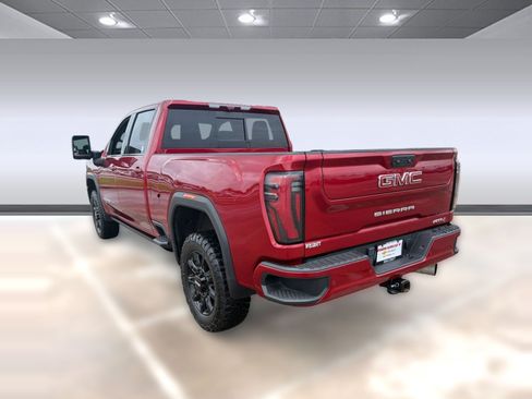Used 2024 GMC Sierra 2500 AT4 w/ AT4 Premium Plus Package AWD/4WD image 3