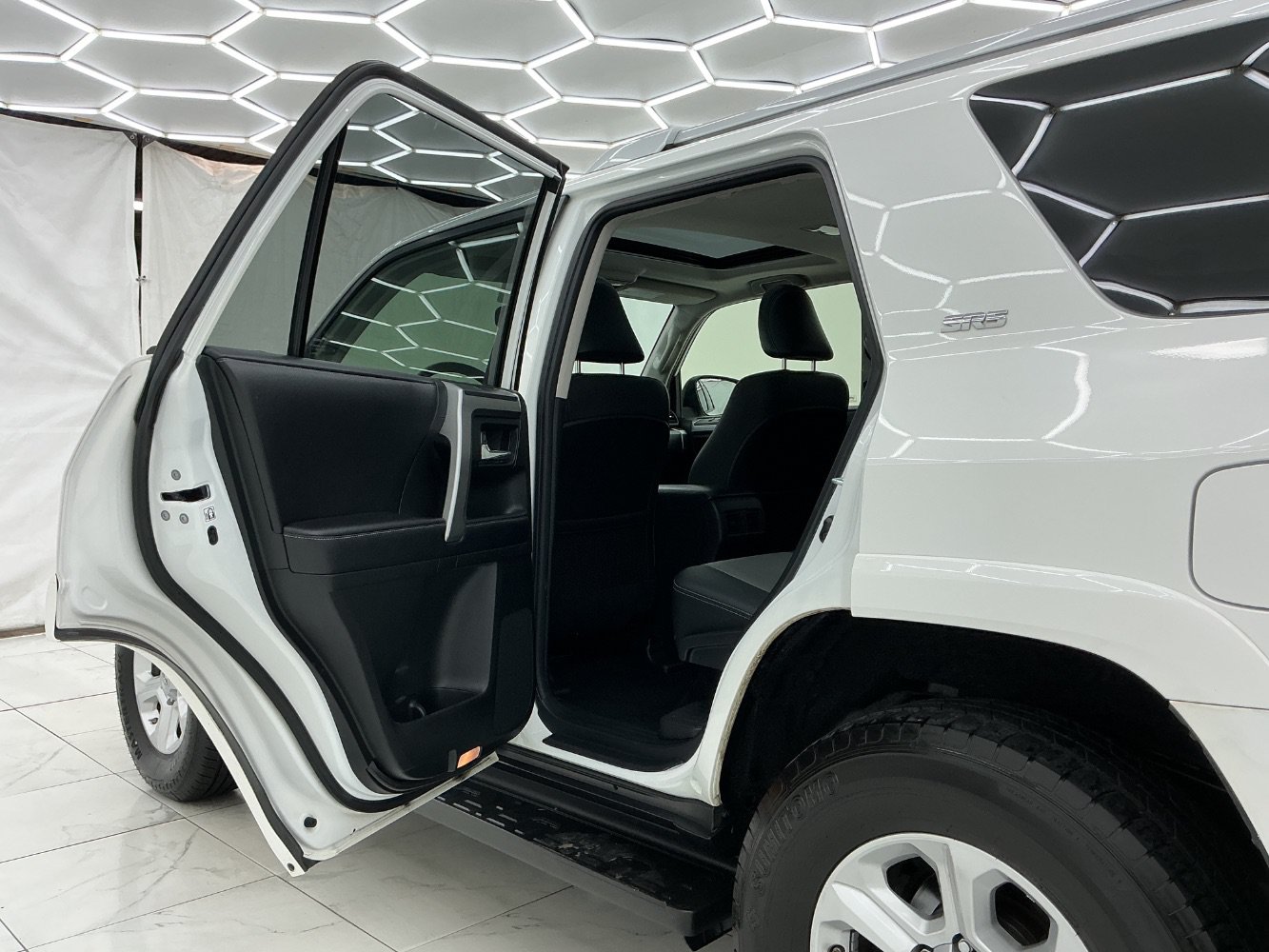 Used 2016 Toyota 4Runner SR5 Premium AWD/4WD image 22