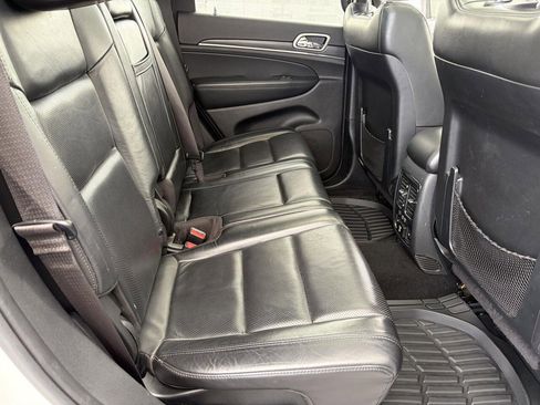 Used 2020 Jeep Grand Cherokee Limited w/ Luxury Group II RWD image 26