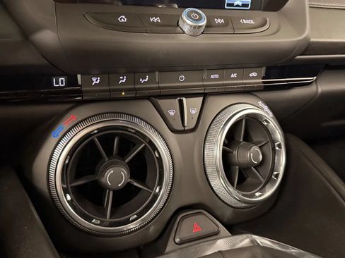 Used 2017 Chevrolet Camaro SS RWD image 21