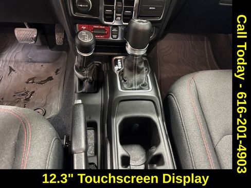 Used 2024 Jeep Wrangler Unlimited Rubicon w/ Safety Group image 14