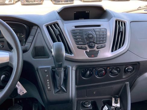 Used 2019 Ford Transit 150 XLT image 7