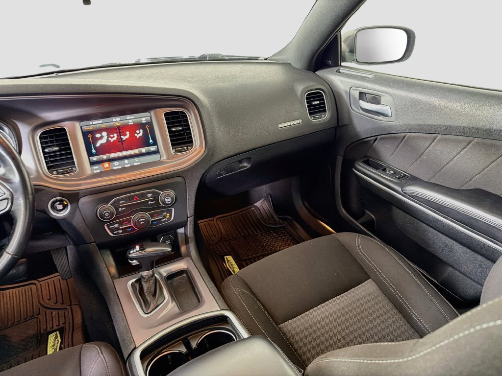 Used 2023 Dodge Charger SXT RWD image 25