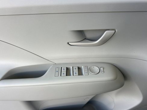 New 2025 Hyundai Kona SEL image 9