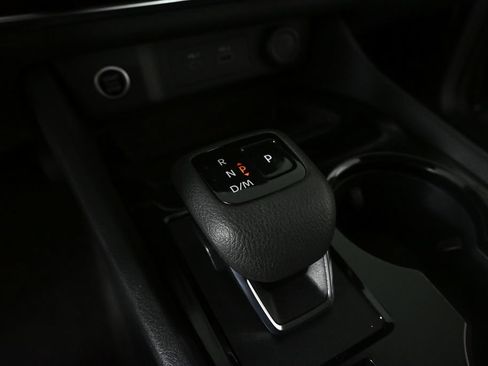 Used 2023 Nissan Rogue S AWD/4WD image 15