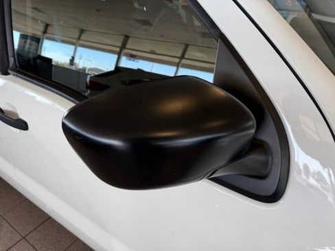 Used 2022 Nissan Frontier S w/ Technology Package RWD image 11