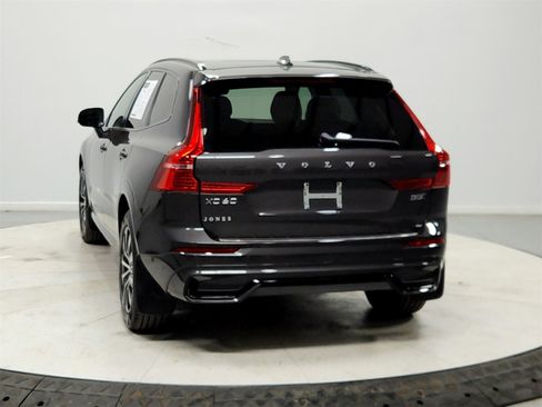 Used 2024 Volvo XC60 B5 Plus w/ Protection Package Premier image 6