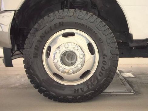 Used 2017 Ford F350 Lariat w/ Lariat Ultimate Package AWD/4WD image 8