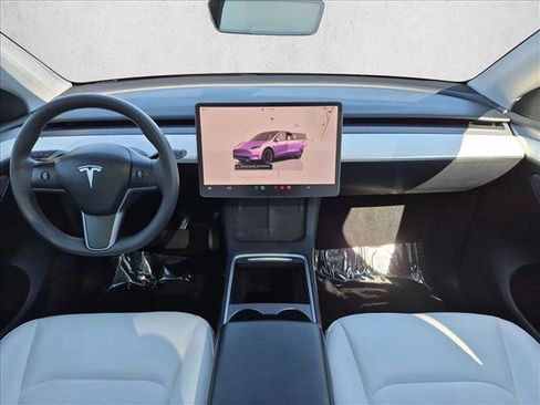 Used 2023 Tesla Model Y Long Range AWD/4WD image 18