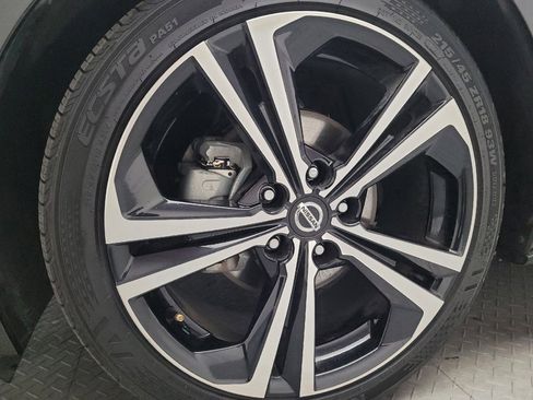 Used 2022 Nissan Sentra SR w/ Lighting Package FWD image 31