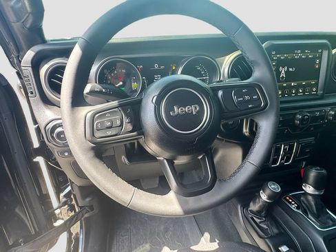 Used 2023 Jeep Wrangler Unlimited w/ 8.4" Radio Group AWD/4WD image 12