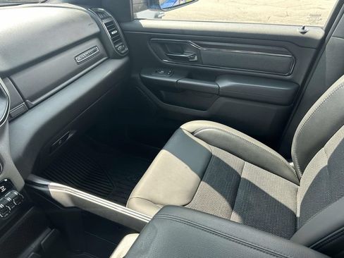 Used 2023 RAM 1500 Big Horn AWD/4WD image 33