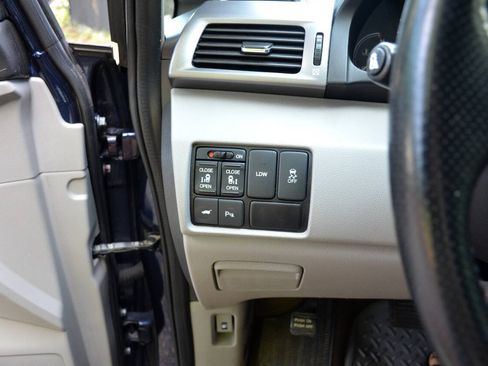 Used 2015 Honda Odyssey Touring image 19