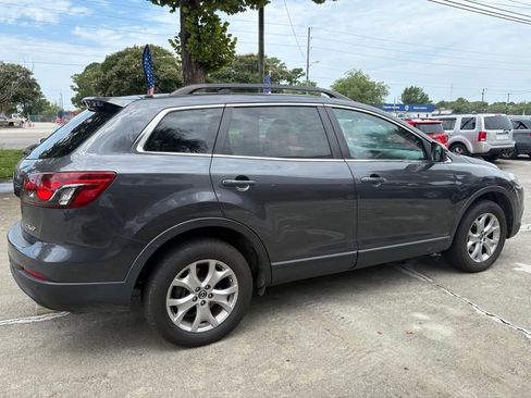 Used 2014 MAZDA CX-9 Touring image 2