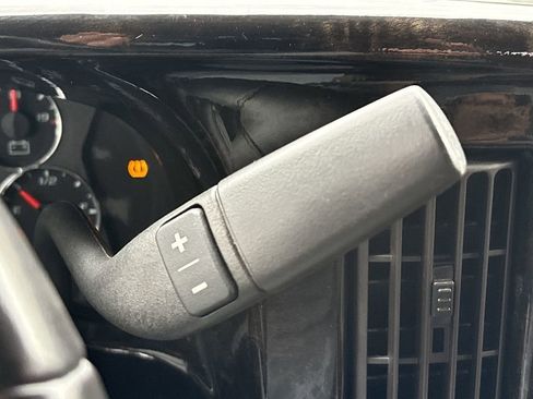 Used 2020 GMC Savana 2500 Extended w/ Enhanced Convenience Package image 19