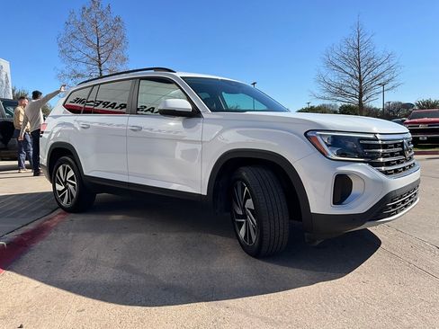 Used 2025 Volkswagen Atlas SE image 5