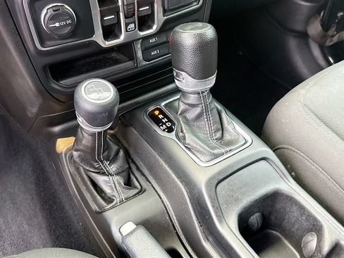 Used 2023 Jeep Wrangler Unlimited Sahara w/ Cold Weather Group AWD/4WD image 18