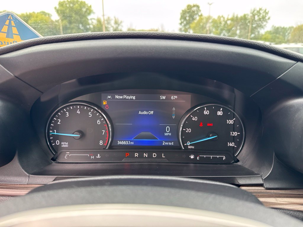Certified 2022 Ford Explorer Limited w/ Class IV Trailer Tow Package AWD/4WD image 17