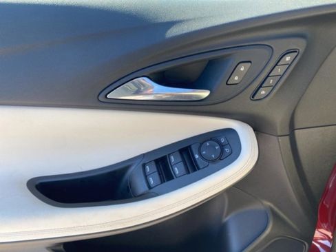 Used 2025 Buick Encore GX Avenir image 14