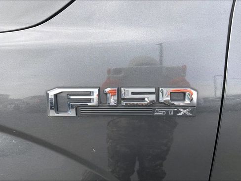 Used 2018 Ford F150 XL w/ Equipment Group 101A Mid image 4