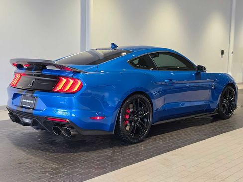 Used 2020 Ford Mustang Shelby GT500 w/ Technology Package RWD image 7