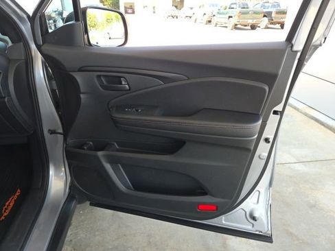 Used 2024 Honda Passport TrailSport image 39
