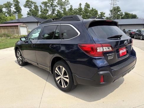 Used 2018 Subaru Outback 3.6R Limited AWD/4WD image 6