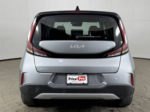 Used 2025 Kia Soul LX FWD image 6