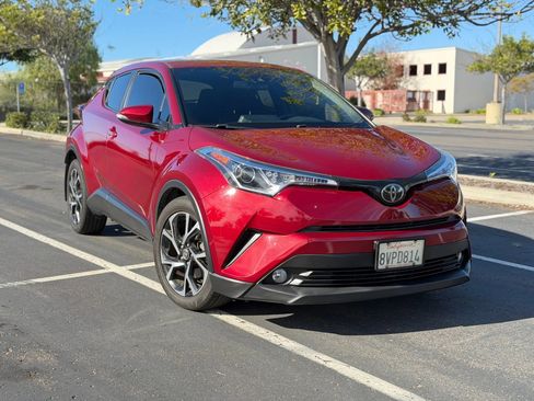 Used 2018 Toyota C-HR XLE image 1