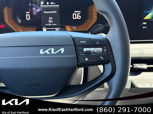 New 2026 Kia K4 FWD image 26
