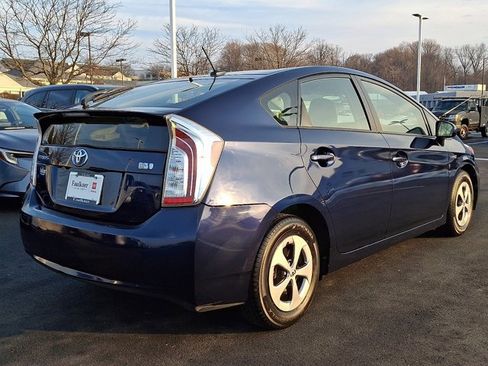 Used 2014 Toyota Prius Three image 6