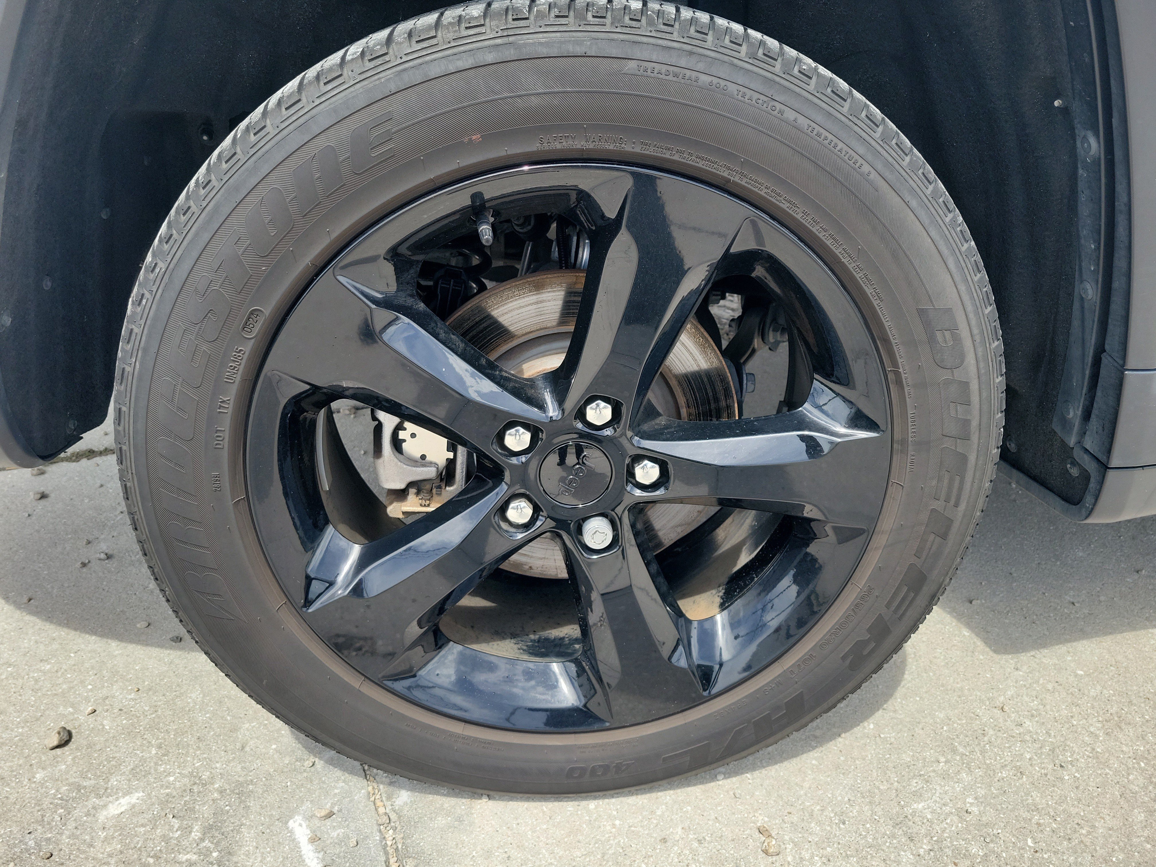 Used 2024 Jeep Grand Cherokee Altitude RWD image 9