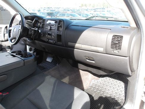 Used 2013 Chevrolet Silverado 2500 LT AWD/4WD image 13