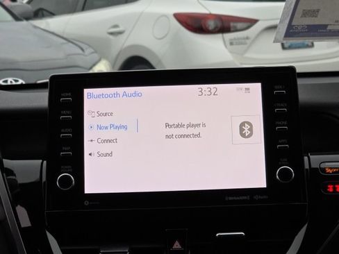 Used 2024 Toyota Camry XLE image 11