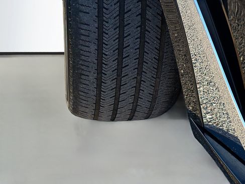 Used 2024 BMW X7 xDrive40i image 47