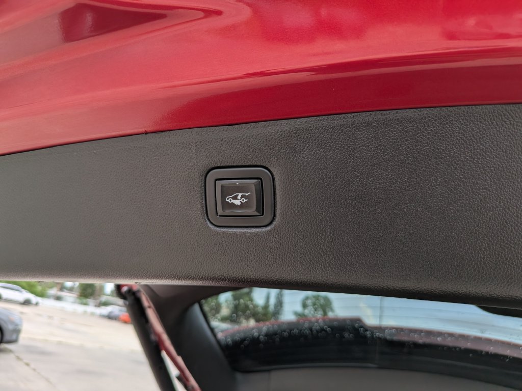 Used 2021 Chevrolet Blazer LT FWD image 13