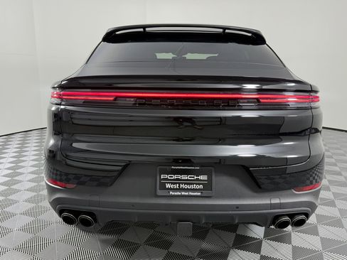 Certified 2026 Porsche Cayenne Coupe AWD/4WD image 10
