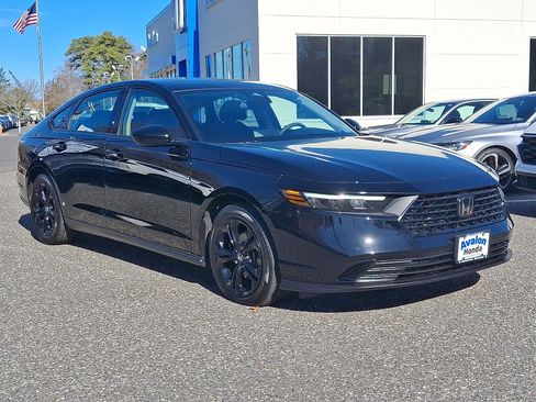 Used 2025 Honda Accord SE image 1