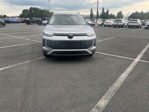 New 2025 Volkswagen Tiguan S image 5