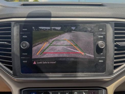 Used 2021 Volkswagen Atlas SE w/ Panoramic Sunroof Package FWD image 22