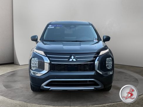 Used 2025 Mitsubishi Outlander SE AWD/4WD image 2