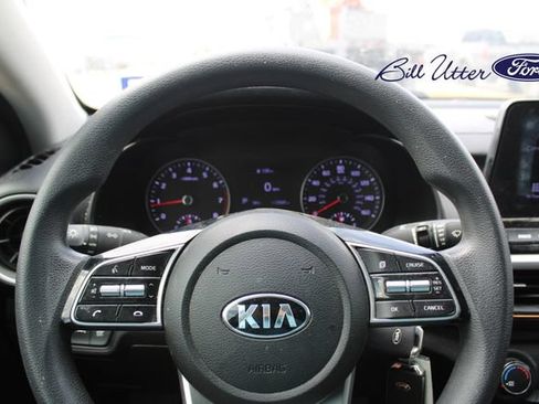 Used 2020 Kia Forte LXS FWD image 9