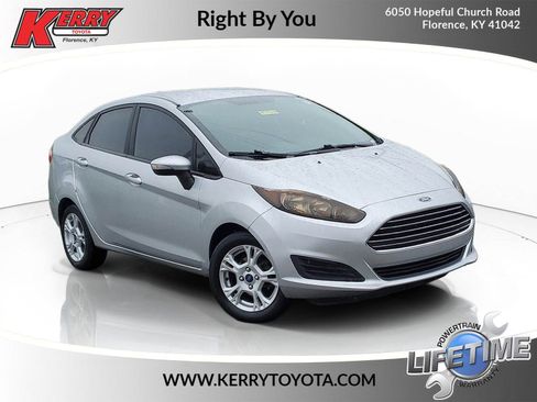 Used 2015 Ford Fiesta SE FWD image 1