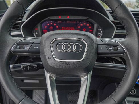 Certified 2025 Audi Q3 2.0T Premium Plus w/ Premium Plus Package image 10