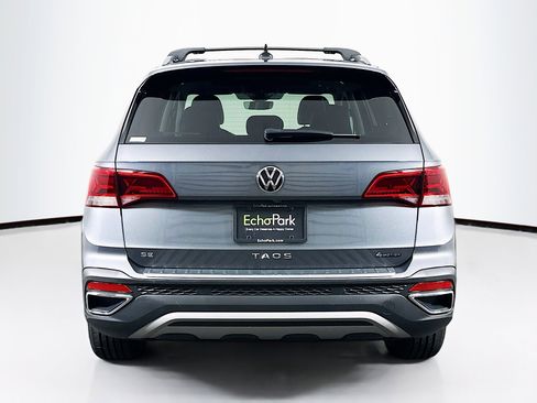 Used 2023 Volkswagen Taos SE w/ Panoramic Sunroof Package AWD/4WD image 7