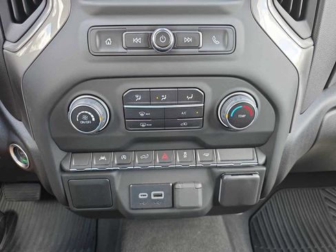 Used 2024 Chevrolet Silverado 1500 Custom image 20