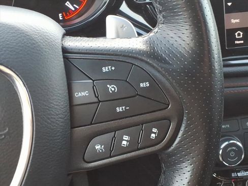 Used 2024 Dodge Durango GT RWD image 14