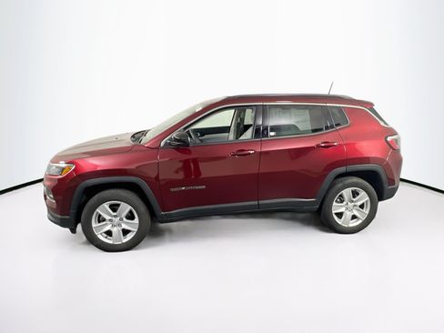 Used 2022 Jeep Compass Latitude AWD/4WD image 8