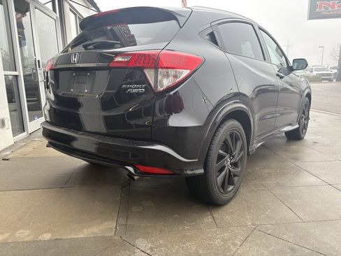 Used 2022 Honda HR-V Sport image 9
