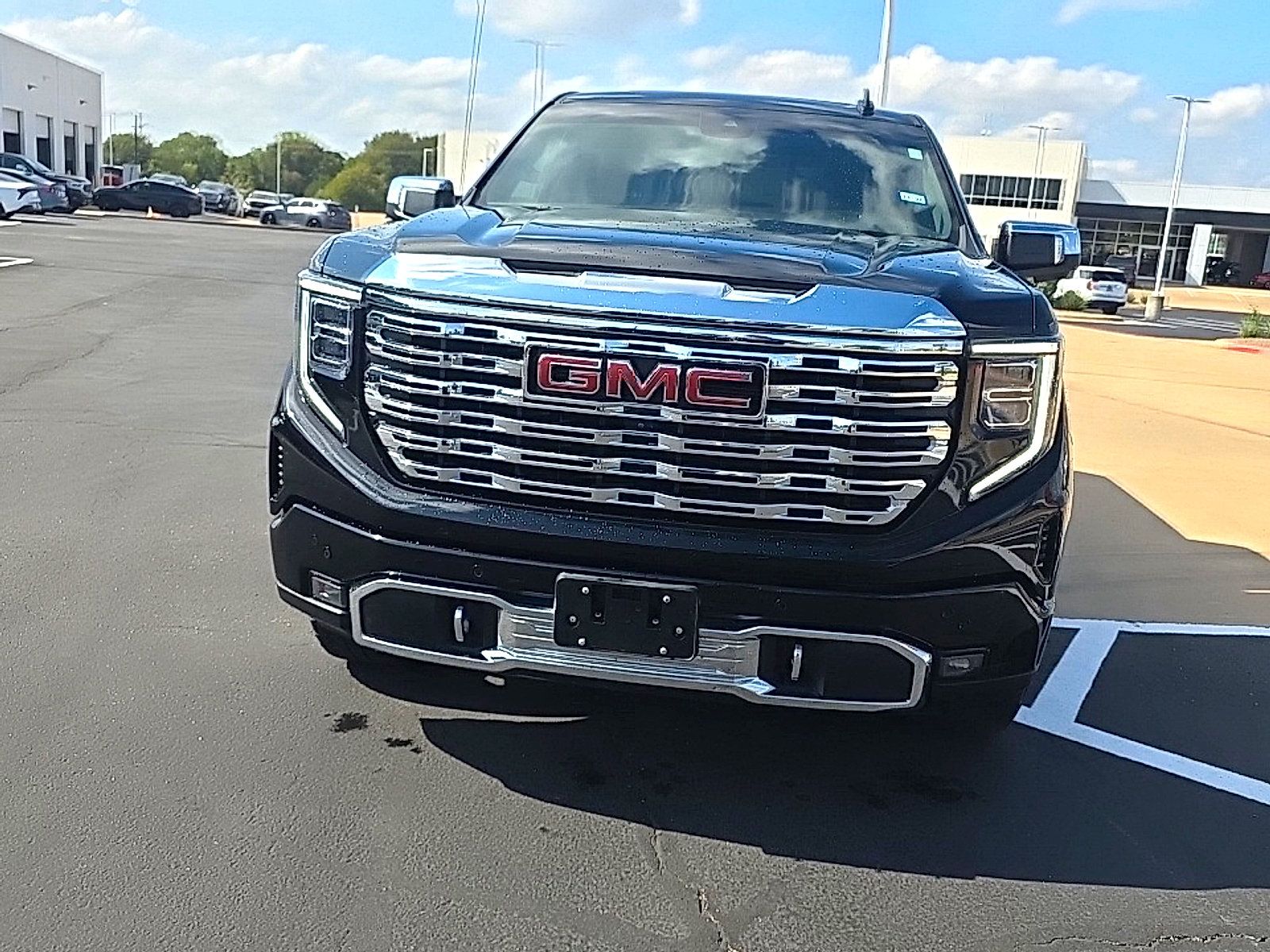 Used 2023 GMC Sierra 1500 Denali AWD/4WD image 5